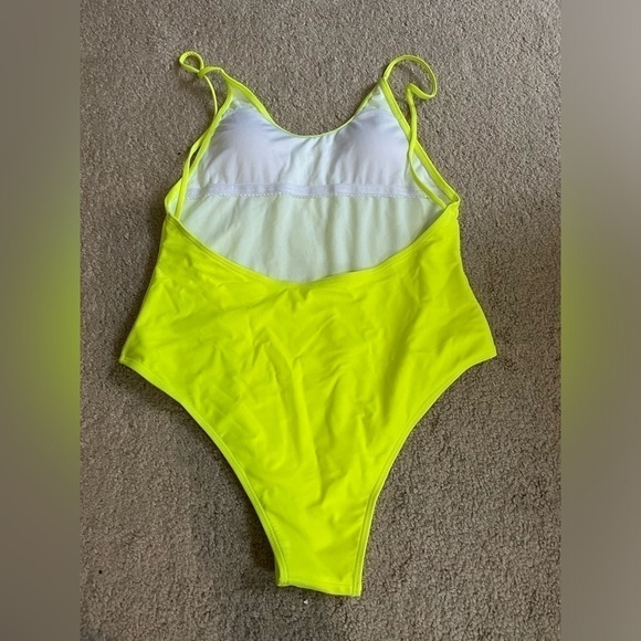 GUESS 90s look one piece bathing suit size XL - Picture 5 of 8